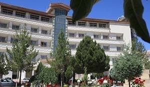 Yasuj Parsian Azadi Hotel
