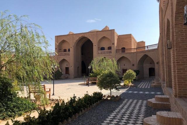 هتل کاروانسرای عباسی کوه پا اصفهان