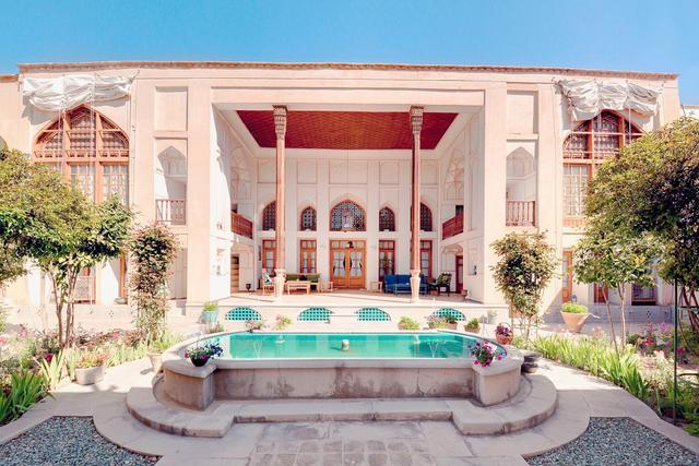 هتل سنتی بخردی